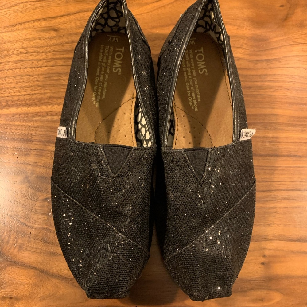 Black sparkly Toms